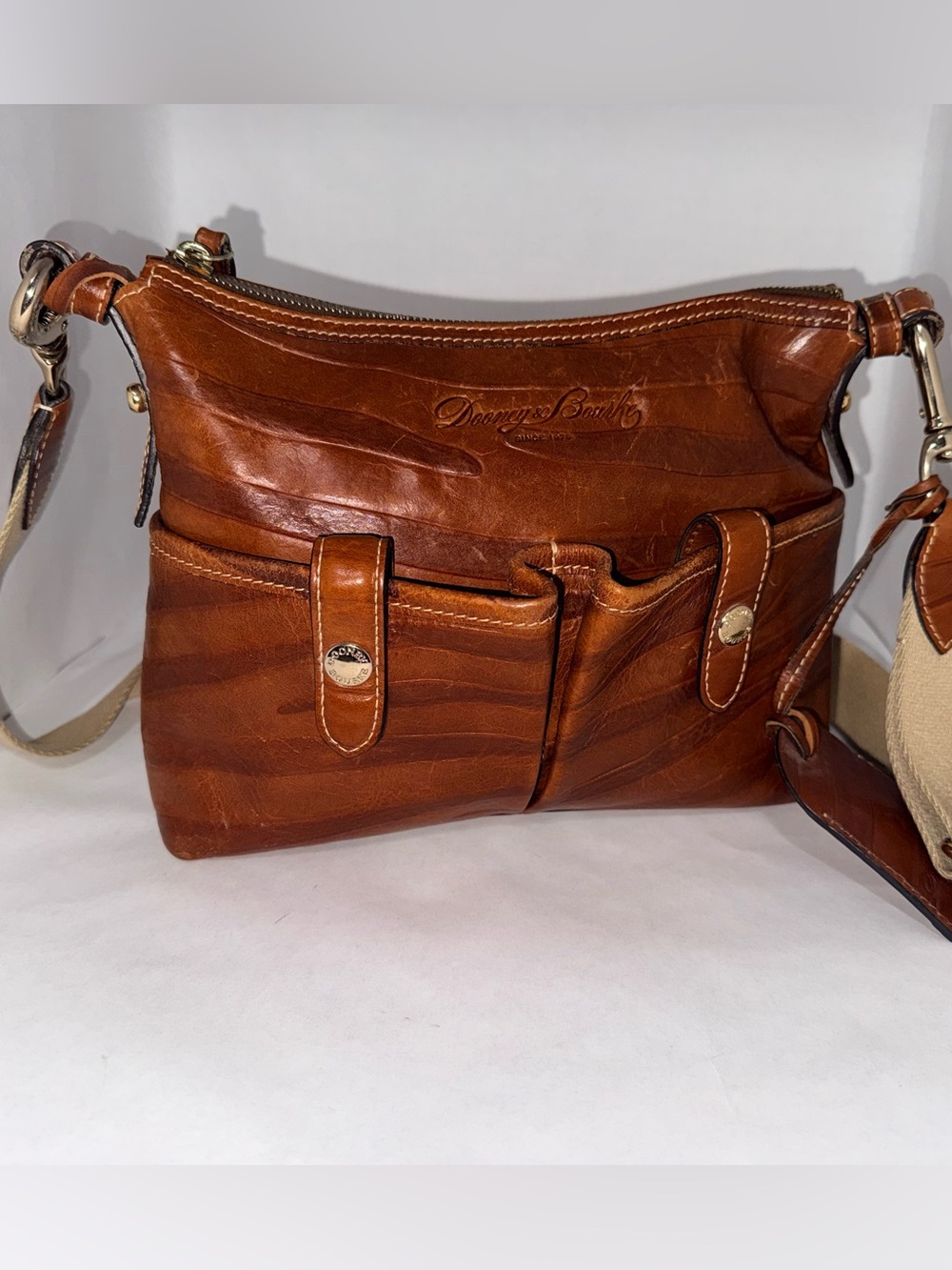 Dooney & Bourke Leather Crossbody Shoulder Bag – Chestnut Brown